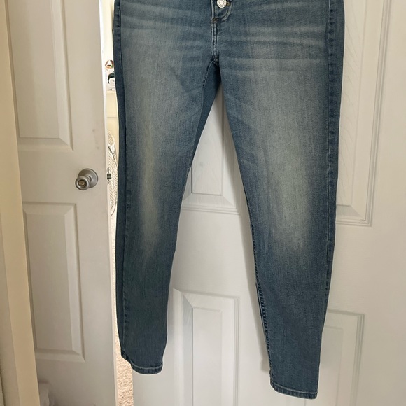 Lucky Brand Skinny Jeans - Picture 3 of 3
